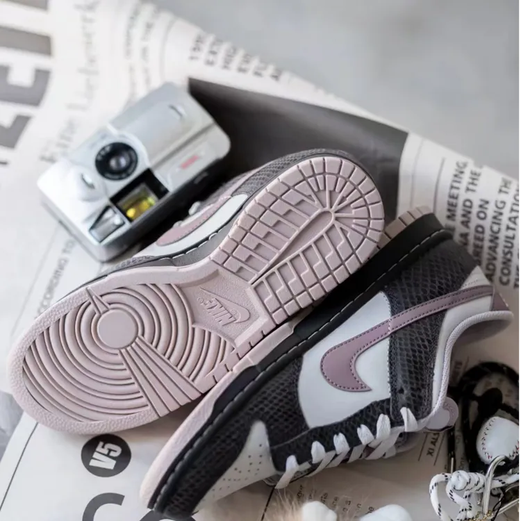 耐克Nike Dunk Low 男女同款蛇纹白粉棕新款低帮滑板鞋HV6932-299