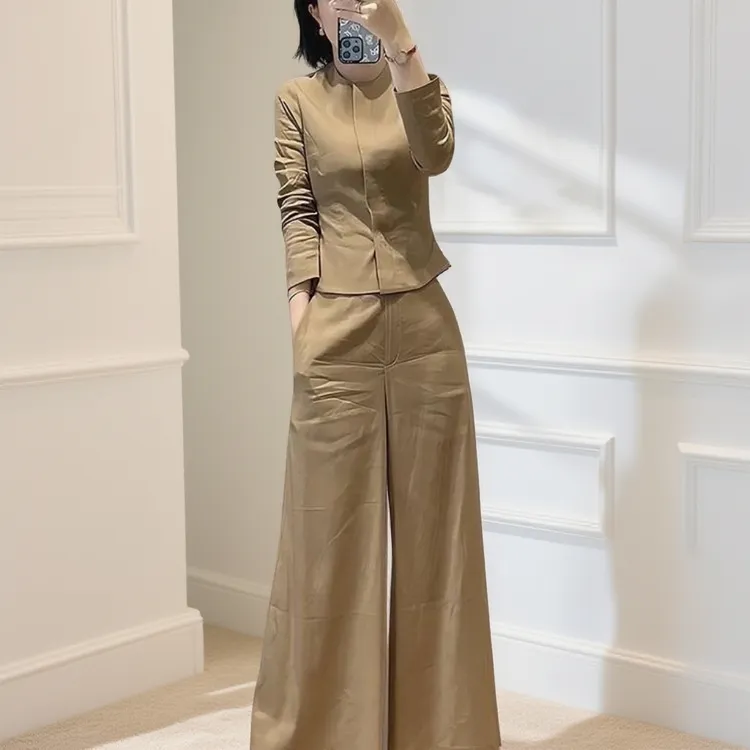 立赐一整套掐腰卡其色上衣套装大方得体穿搭巨好看高端气质小香风