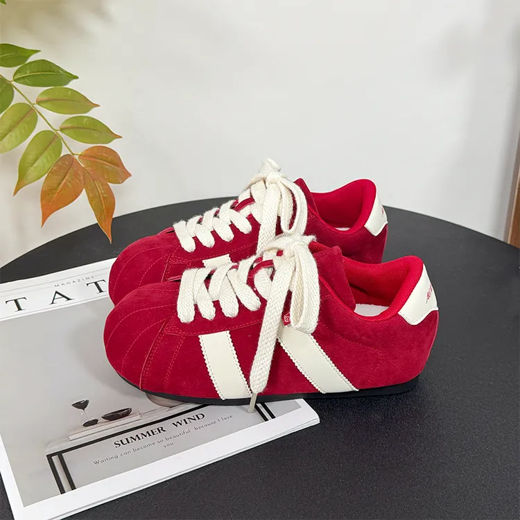 巫六七2025秋冬新款贝壳头女鞋加绒内增高防滑学生百搭时尚休闲鞋