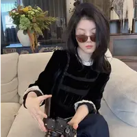 【悦悦专属】新款蕾丝拼接丝绒甜美钩花泡泡袖衬衣Y963