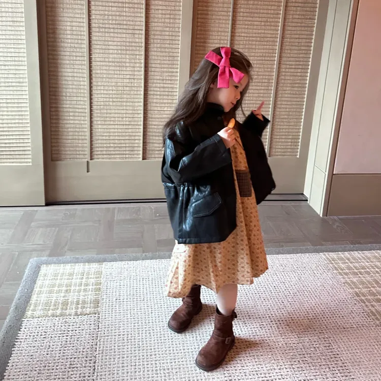 壹妈韩版童装女童秋季时尚套装新款洋气小女孩黑色皮衣外套碎花裙