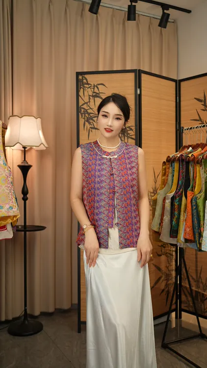 CHUNTIAN/李李国风【紫颂】新中式宋锦提花中式马夹