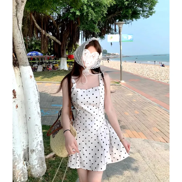 辣妹波点蓬蓬吊带连衣裙女夏季2025新款收腰A字显瘦纯欲时尚短裙