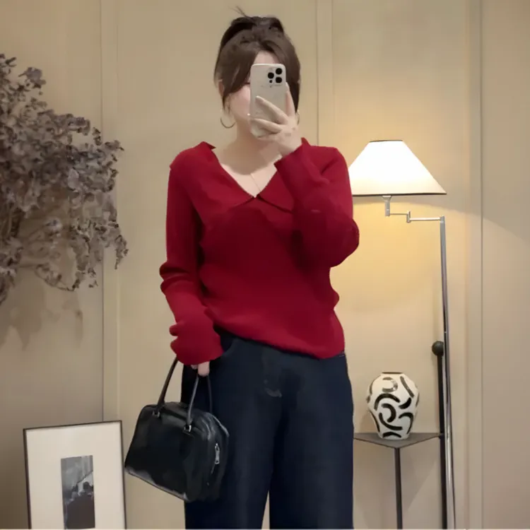 大码气质红色v领毛衣针织打底衫女秋冬胖mm显瘦遮肚内搭长袖上衣