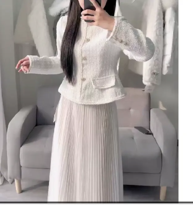 2025洋气新款时尚女装网红宽松潮流爆款小香风外套半身裙两件套叶