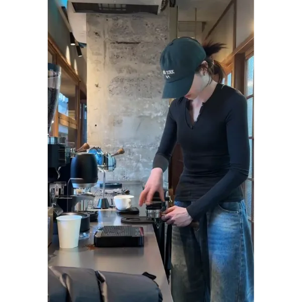 设计感辣妹气质百搭长袖上衣女2025春季新款显瘦牛仔裤