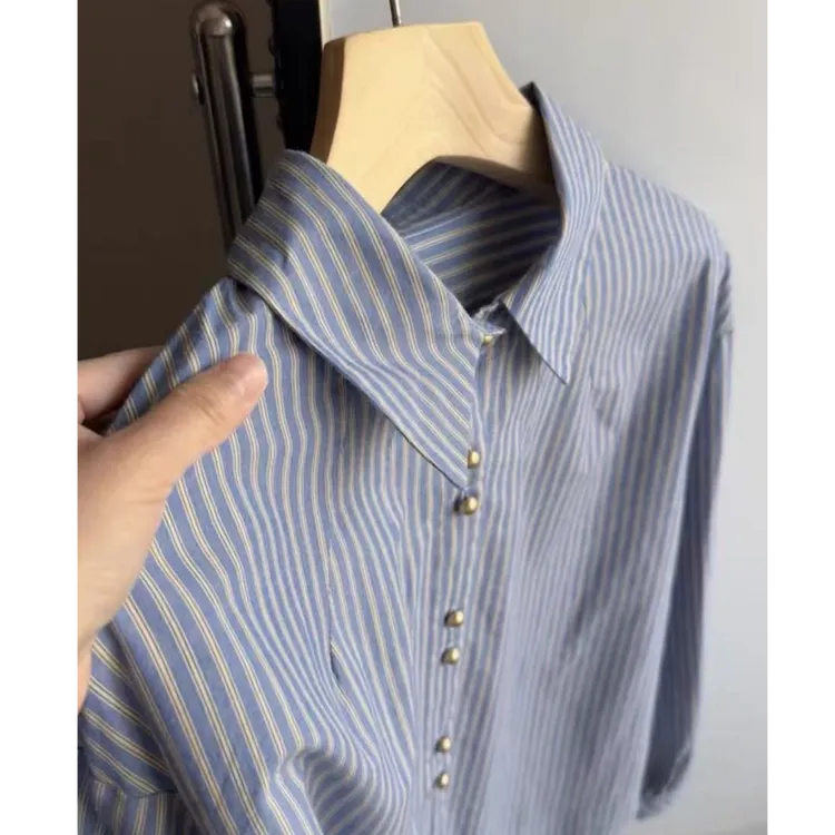 2025秋季条纹衬衫女长袖新款珍珠扣上衣韩版休闲宽松衬衣7723