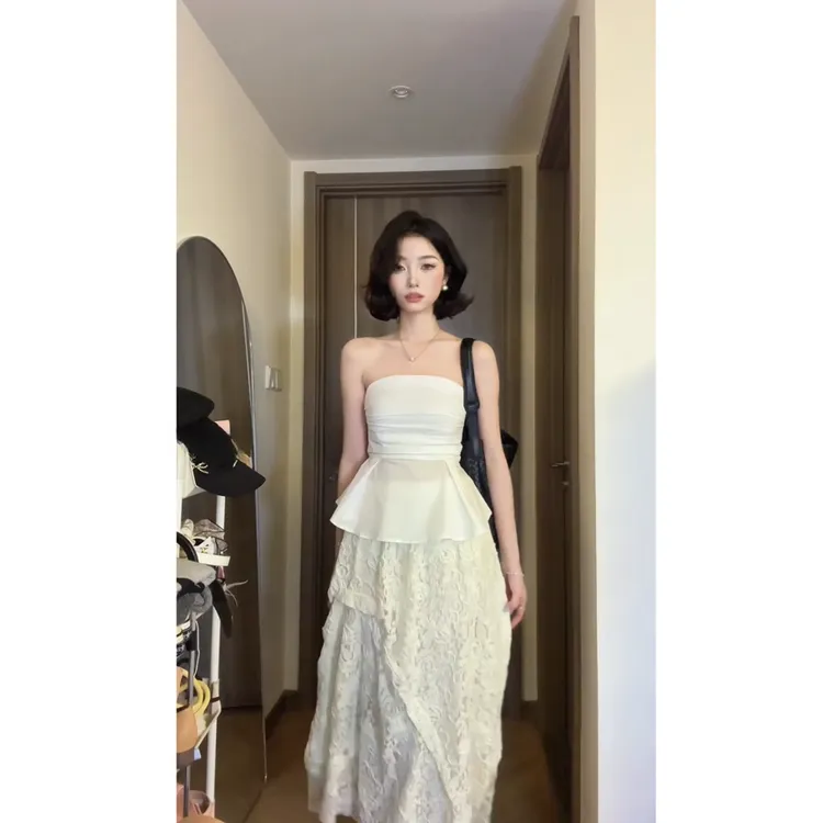 夏季新款褶皱抹胸上衣法式小众别致显瘦露肩上衣搭高腰半身裙套装