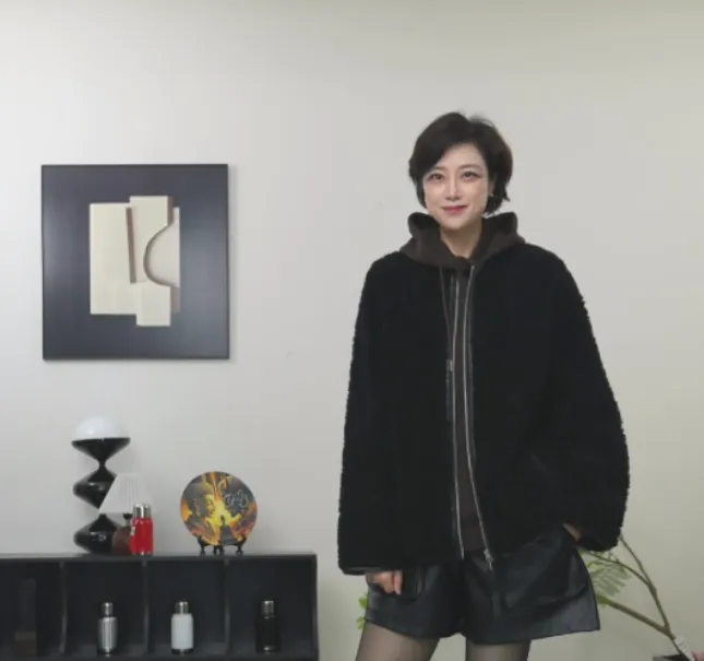 【U.M】黑松露100%羊羔毛圆领保暖羊毛大衣