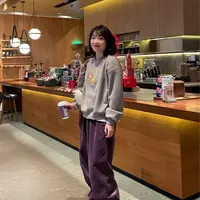Sevbasks 七七家韩版 燕麦灰印花小小木马圆领百搭休闲卫衣