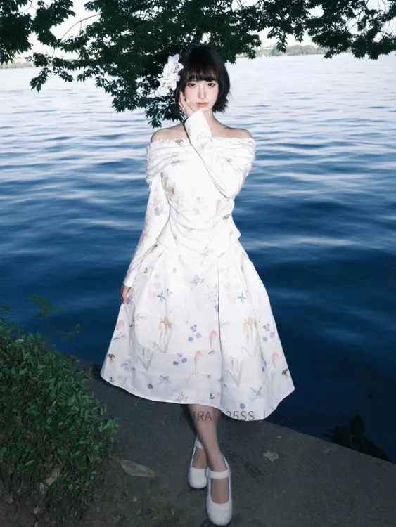 AURA 手绘印花碎花一字肩堆堆领长袖针织衫上衣半裙套装