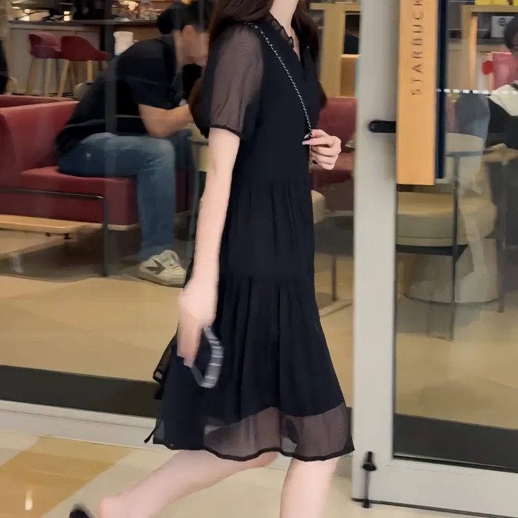2025夏季新款大码胖mm优雅风时尚少女风连衣裙显瘦高腰设计小黑裙