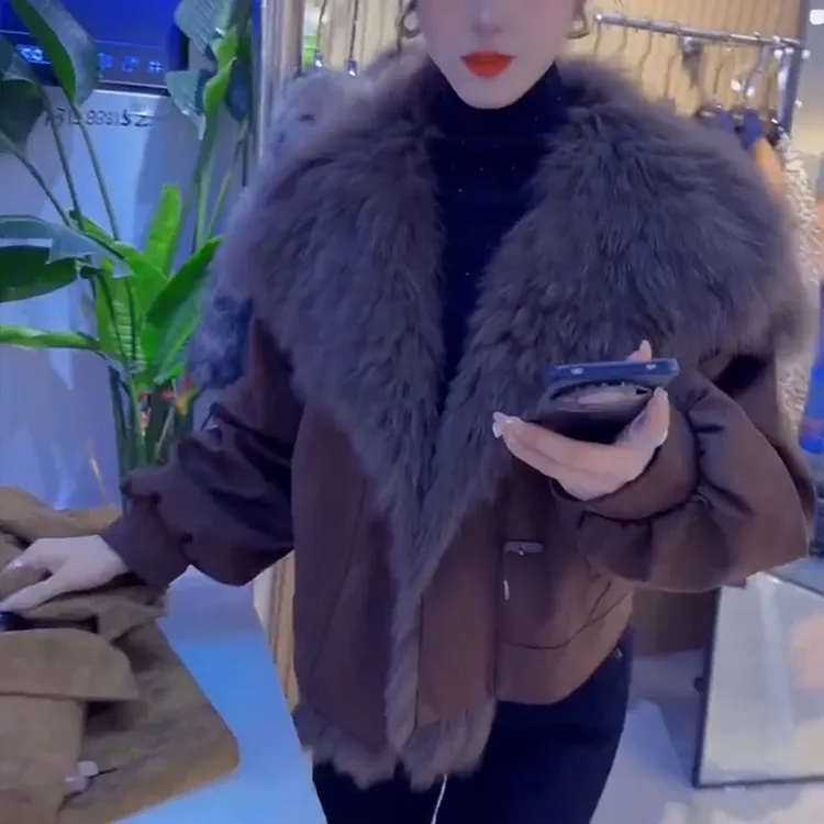 2025年冬季网红新款时尚洋气宽松高级感欧货大毛领棉服短款外套女