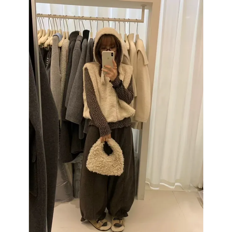 休闲百搭花苞裤+碎花内搭+熊熊泰迪马甲外套A2322+A2323+A2324