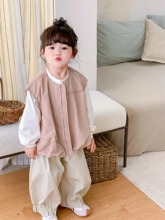 儿童韩版2025春秋新品女童花苞无袖马甲宝宝字母刺绣洋气工装背心