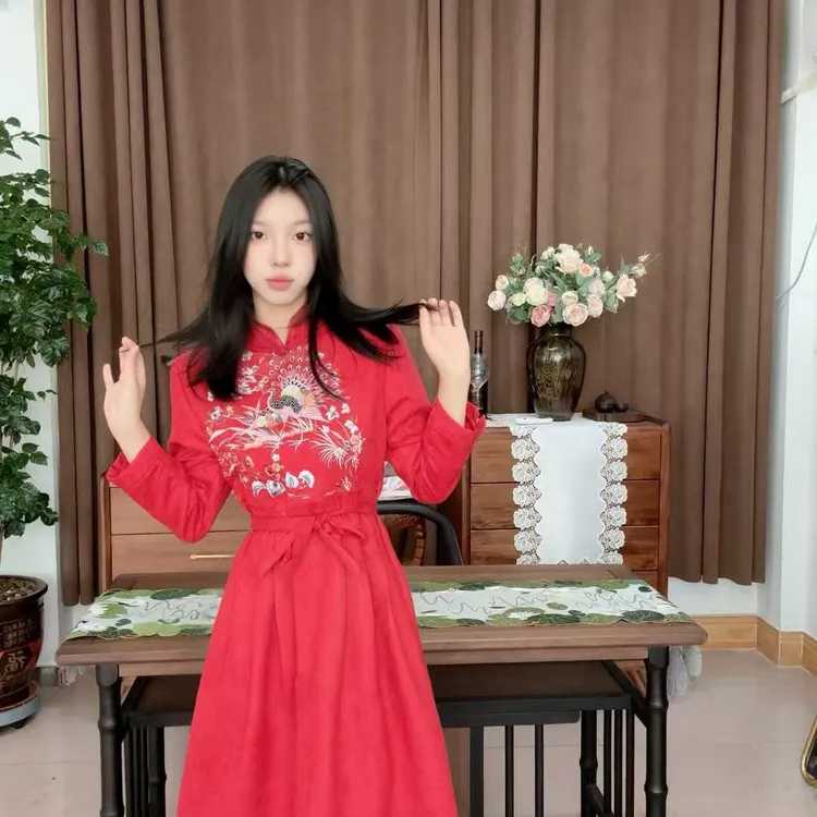 中国风立领中式连衣裙复古显瘦红色高腰长裙民族风女装显白显气色