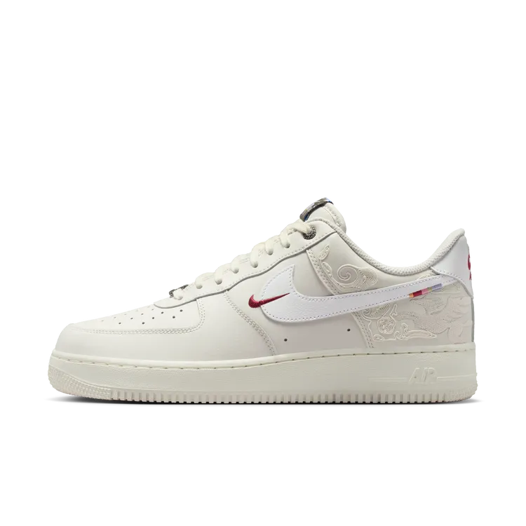 Nike耐克男子2026马年限定新年系列 AIR FORCE 1 板鞋 IQ1119-011