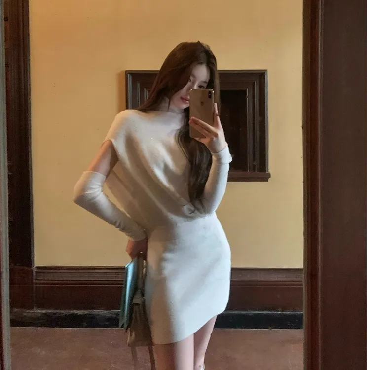 秋冬法式纯欲袖套针织连衣裙女设计感收腰气质高领毛衣包臀短裙子