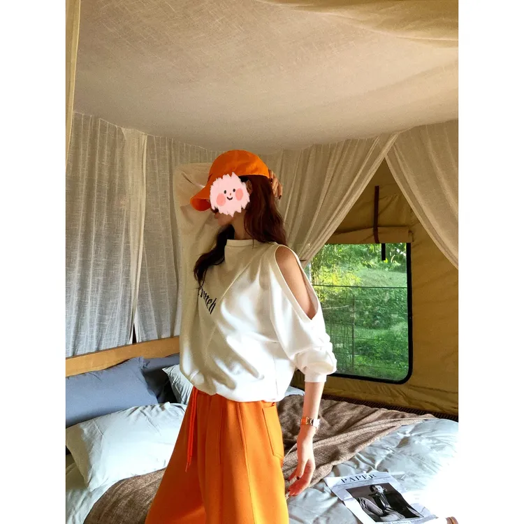 【字母格调】秋季休闲风长袖露肩圆领宽松显瘦上衣