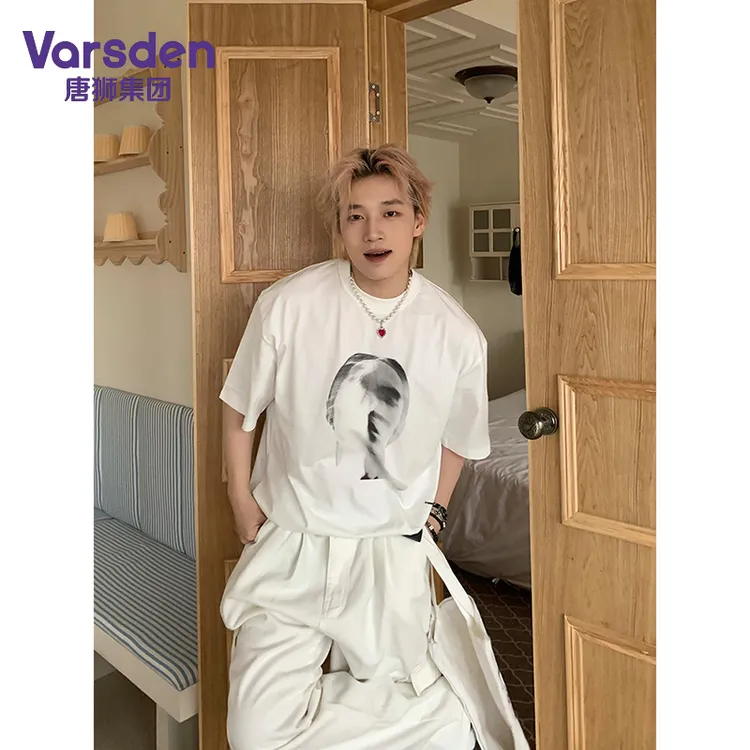 唐狮集团Varsden美式复古人像印花短袖T恤男夏季新款圆领五分袖