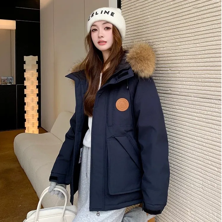 2025秋冬真毛领潮流工装派克服羽绒服短款连帽百搭时尚宽松外套