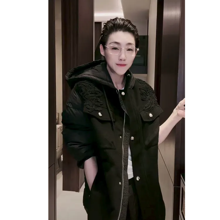 去意大利的订单 羊毛蕾丝 双色鹅绒服  YRF0037