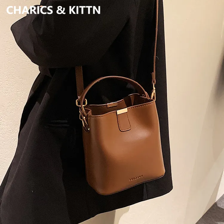 CHARICS&KITTN包包2025新款女包真皮水桶包小众高级手提包斜挎包