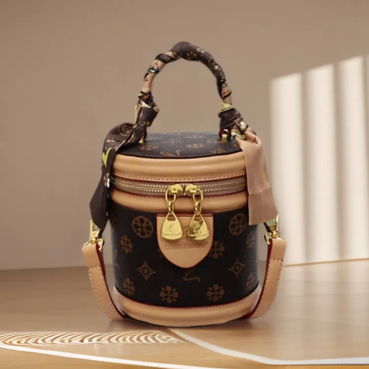 LouisTniano路易天奴休闲正品水桶包轻奢时尚百搭圆筒包百搭挎包