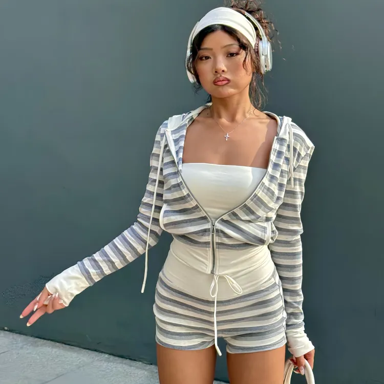 【Fcii】甜酷辣妹条纹宽腰短裤H5K3332