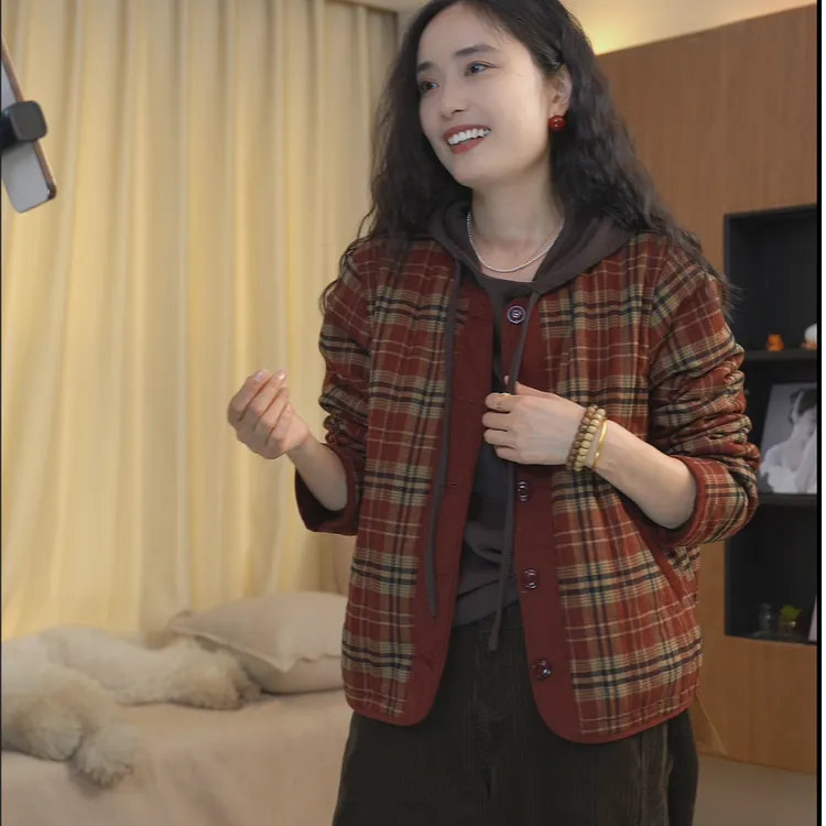 25787-长袖秋冬女正肩袖格子短款棉衣复古小香风拼接上衣棉服
