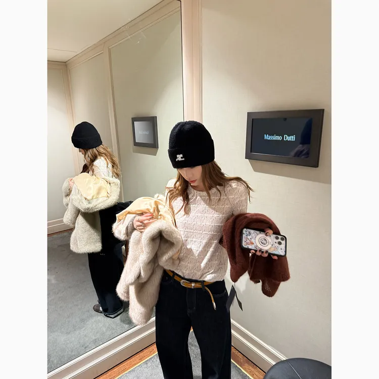 LelyMooch/ 宽松百搭圆领印花套头长袖T恤女秋冬内搭打底衫上衣