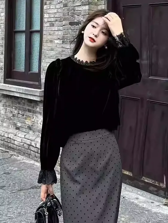 花边领黑色丝绒长袖打底2025早秋新款女装衬衣高级感气质显瘦上衣