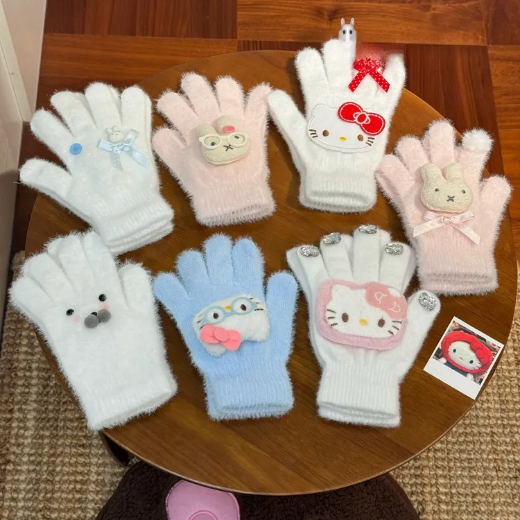 HelloKitty~可爱毛绒手套秋冬闪钻五指分指骑行加厚保暖防寒手套