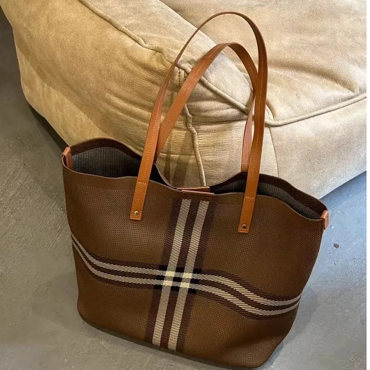 包包女2025新款时尚格纹托特包大容量单肩腋下包小众设计通勤大包