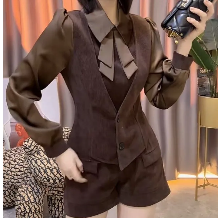 时尚长袖套装女2025春季新款设计感气质显瘦蝴蝶结上衣短裤两件套