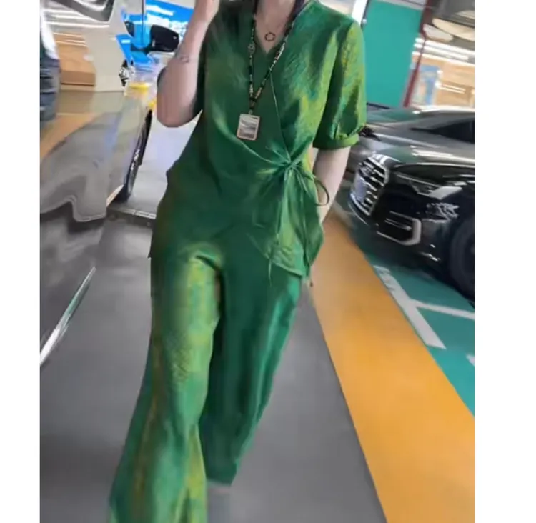 2025夏季时尚潮流百搭精品女装水v901