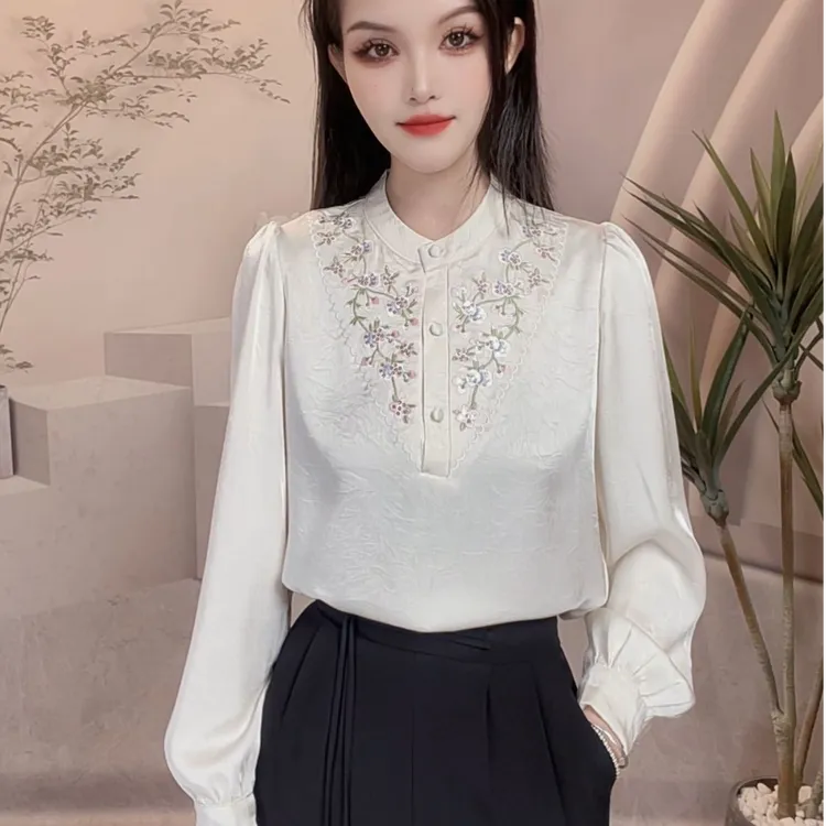 新式中国风重工刺绣衬衫女2025秋季新款洋气百搭宽松休闲长袖上衣
