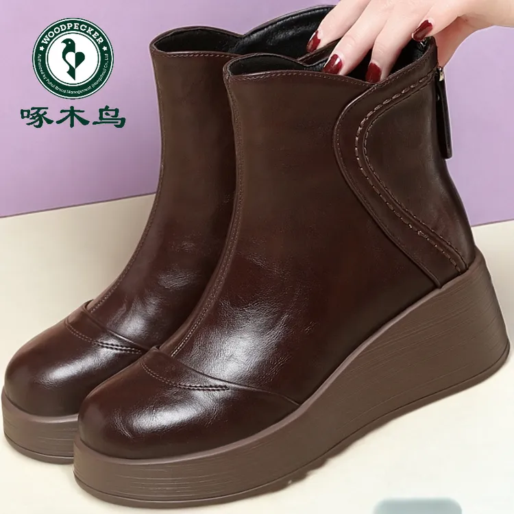 啄木鸟冬季加绒保暖短靴复古靴子圆头纯色后拉链鞋坡跟厚底妈妈鞋