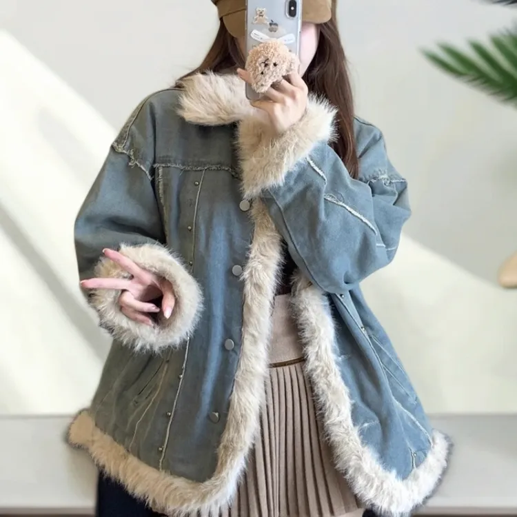偏汐毛绒加厚保暖拼接牛仔棉服女2025冬季设计感宽松小众长袖外套