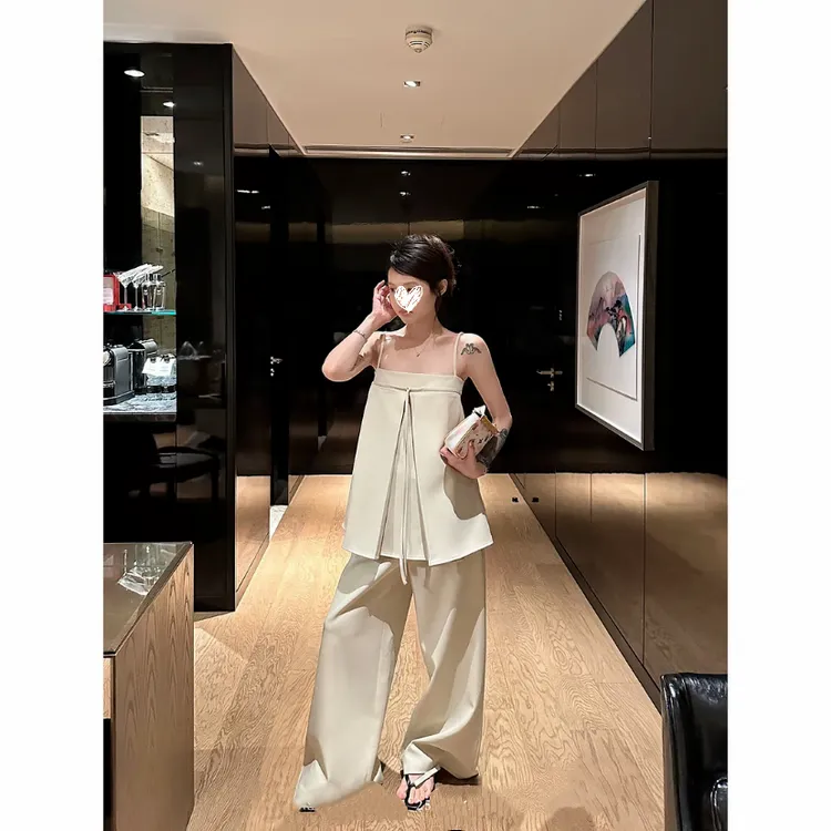 老钱风时尚露背抹胸吊带上衣女宽松显瘦休闲裤两件套装