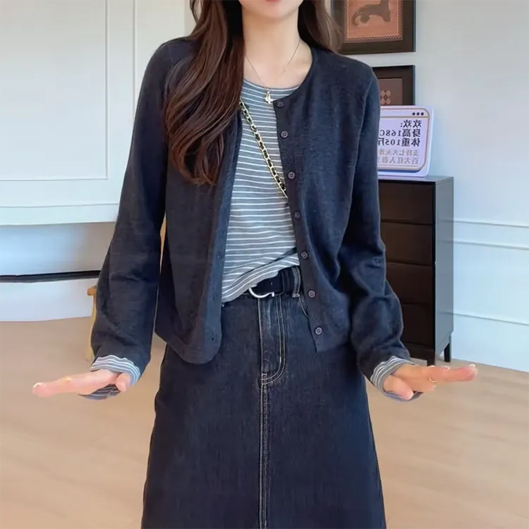 假两件条纹针织衫开衫女长袖秋冬2025新款设计感减龄休闲上衣