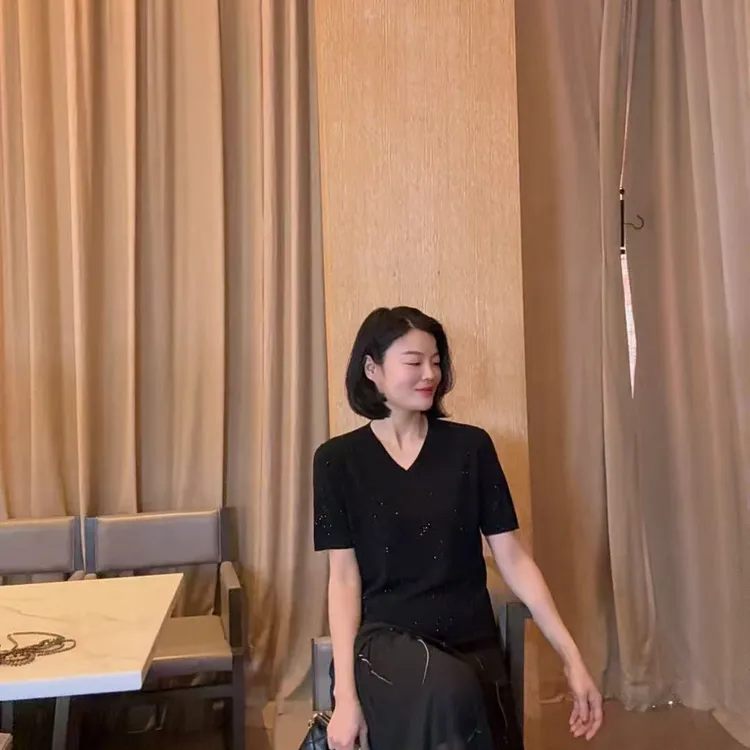 TANTAN  气质时尚钻点V领T恤1959