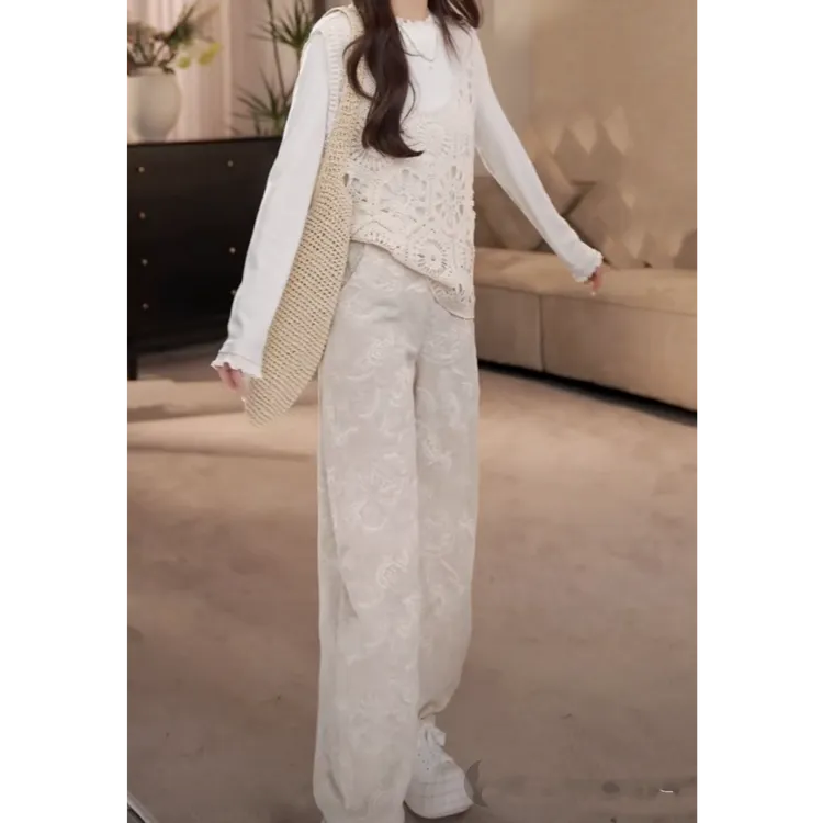 设计感杏色针织衫+纯色T恤+新中式阔腿裤三件套2025春款时尚套装