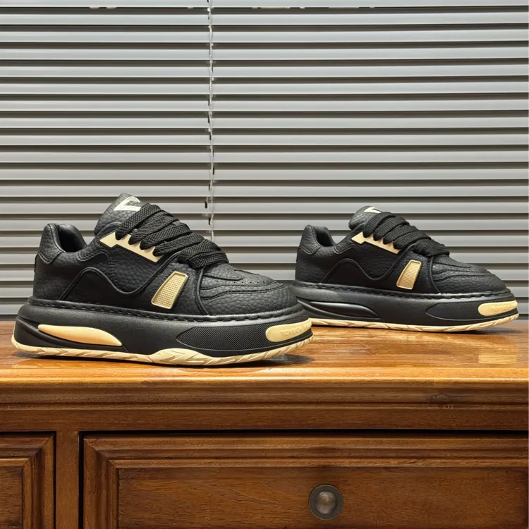 2025秋冬新款单棉同款时尚百搭潮流轻奢耐磨休闲男鞋（偏大一码）