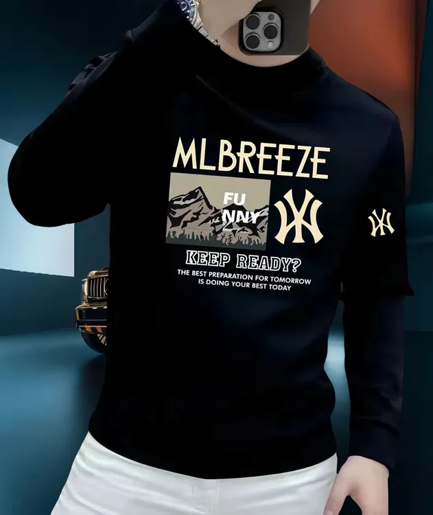 男士秋冬时尚圆领卫衣常规圆领男装潮流秋冬宽松型圆领卫衣长袖