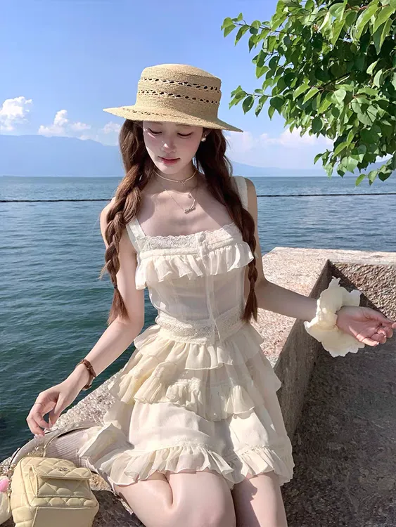 淡奶慕斯 法式纯欲风甜美蕾丝吊带背心上衣性感蕾丝蛋糕裙两件套