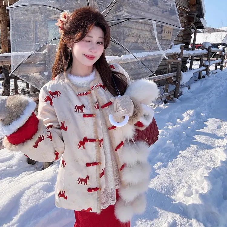 马上有钱 刺绣中国风汉服唐装新中式白鸭绒外套女冬双面穿羽绒服