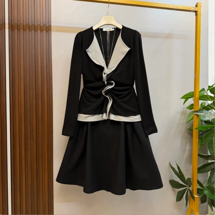 冬季新款高级黑灰撞色轻熟通勤风V领上衣十遮肉半身裙两件套套装