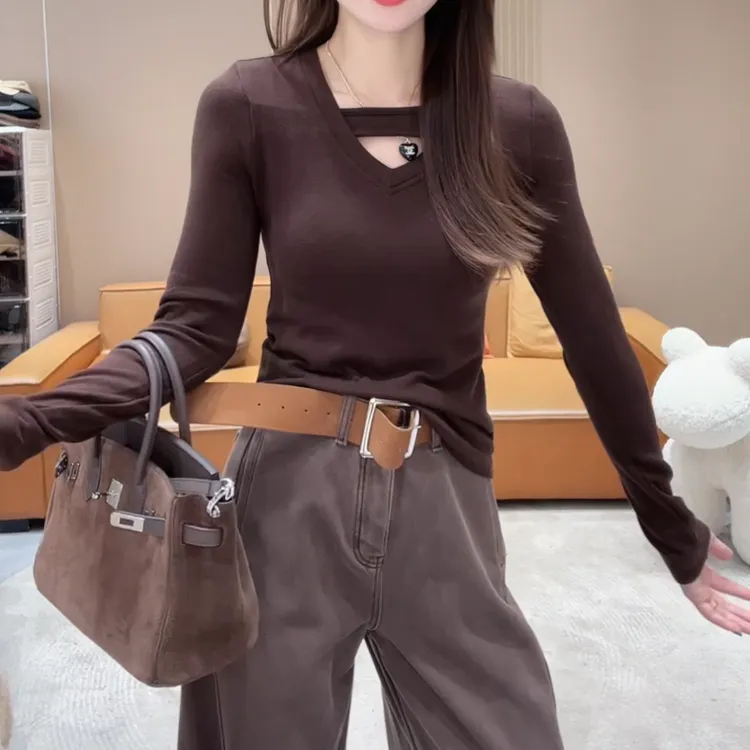 【冷空气】冬季磨毛V领高级感镂空百搭打底T恤LK2508187