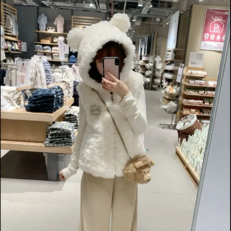 秋冬季韩系新款甜美小熊连帽毛绒绒马甲外套女外穿休闲百搭上衣